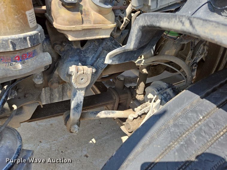 image for item ED2037 2015 Freightliner Cascadia semi truck