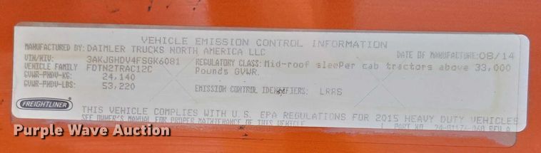 image for item ED2037 2015 Freightliner Cascadia semi truck