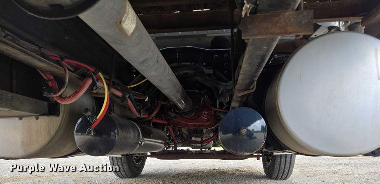 image for item ED2044 2007 Freightliner Columbia flatbed truck