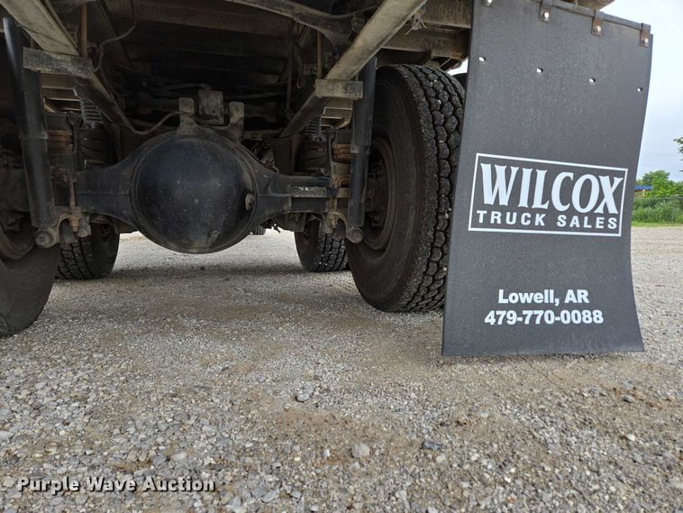 image for item ED2044 2007 Freightliner Columbia flatbed truck