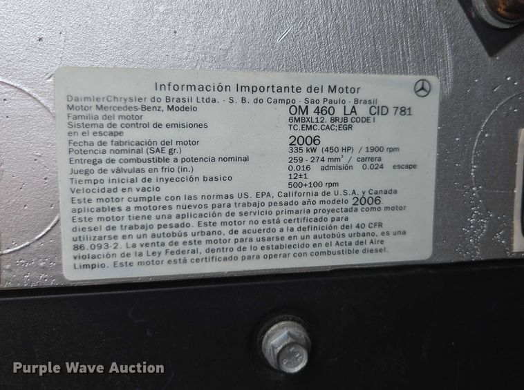 image for item ED2044 2007 Freightliner Columbia flatbed truck