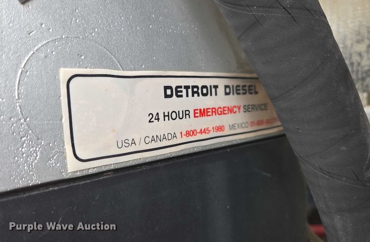 image for item ED2044 2007 Freightliner Columbia flatbed truck