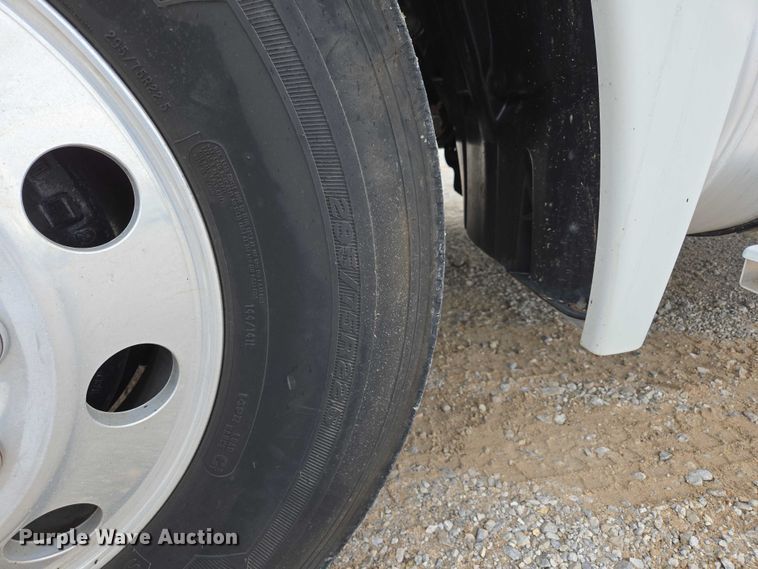 image for item ED2044 2007 Freightliner Columbia flatbed truck