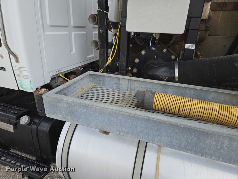 image for item ED2045 2002 Sterling L-Line sewer jetter truck