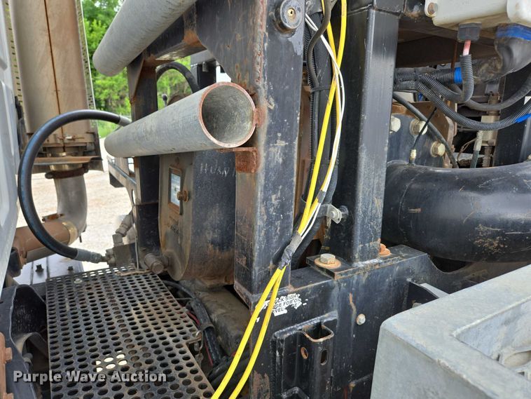 image for item ED2045 2002 Sterling L-Line sewer jetter truck