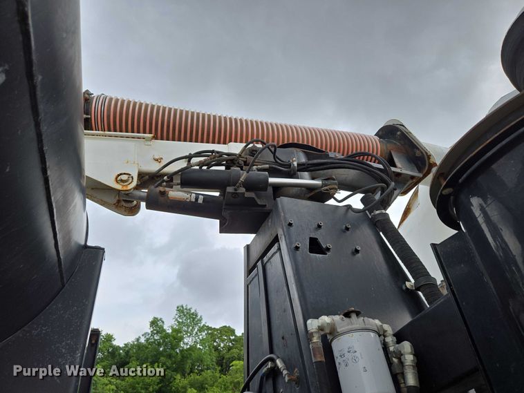 image for item ED2045 2002 Sterling L-Line sewer jetter truck