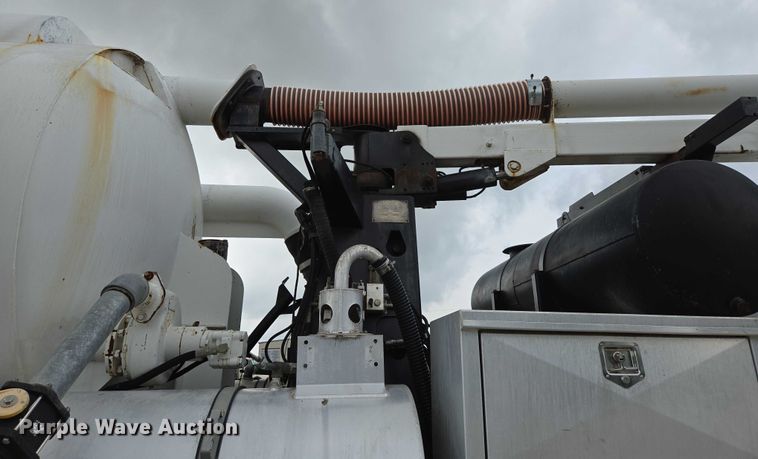 image for item ED2045 2002 Sterling L-Line sewer jetter truck