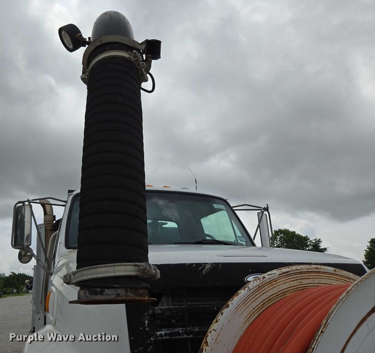 image for item ED2045 2002 Sterling L-Line sewer jetter truck