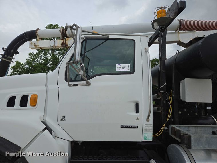 image for item ED2045 2002 Sterling L-Line sewer jetter truck