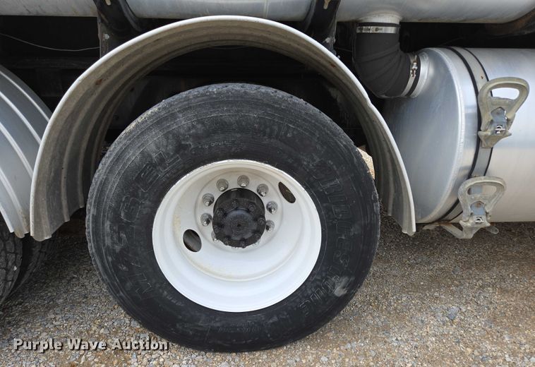 image for item ED2045 2002 Sterling L-Line sewer jetter truck