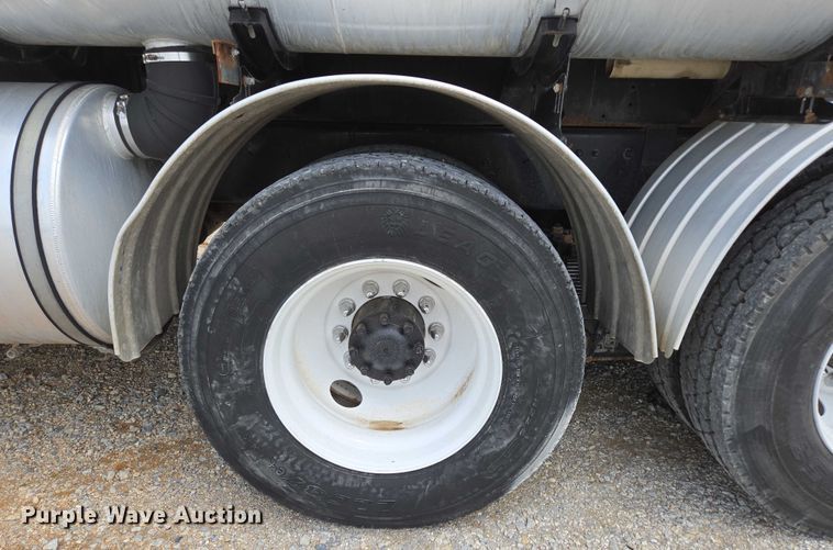 image for item ED2045 2002 Sterling L-Line sewer jetter truck