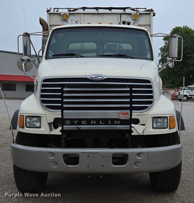 image for item ED2046 2007 Sterling L-Line tank truck