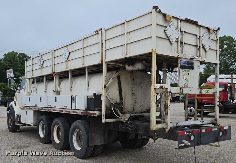 image for item ED2046 2007 Sterling L-Line tank truck