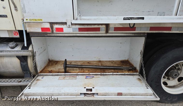 image for item ED2046 2007 Sterling L-Line tank truck