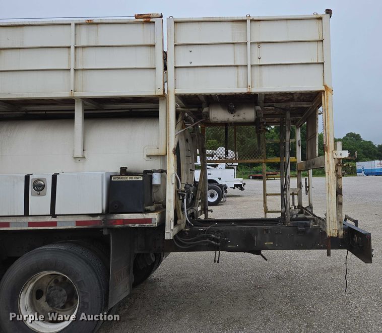 image for item ED2046 2007 Sterling L-Line tank truck