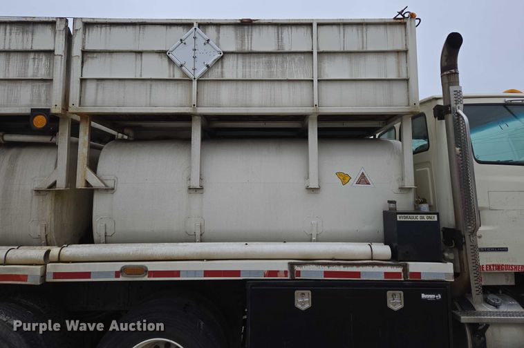 image for item ED2046 2007 Sterling L-Line tank truck