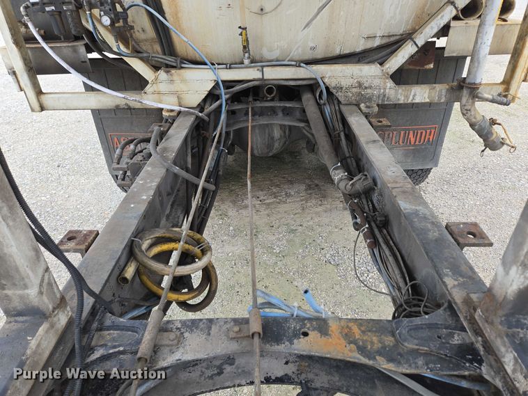 image for item ED2046 2007 Sterling L-Line tank truck