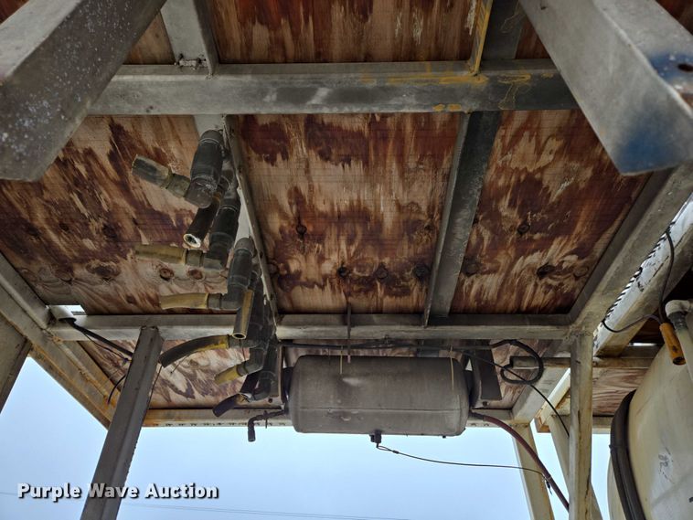 image for item ED2046 2007 Sterling L-Line tank truck