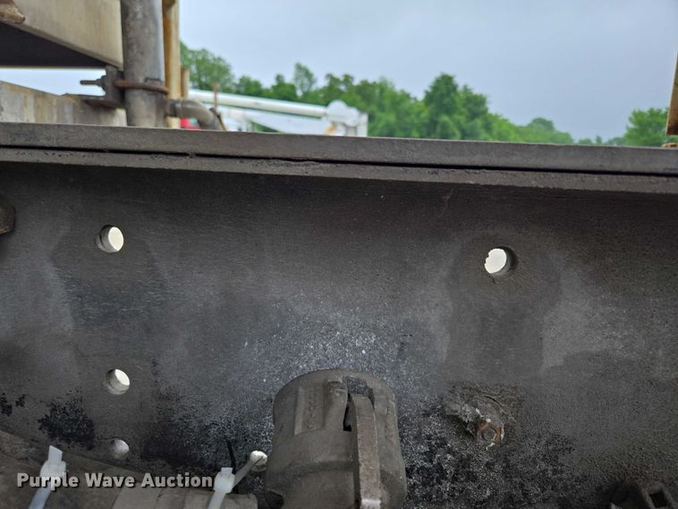 image for item ED2046 2007 Sterling L-Line tank truck