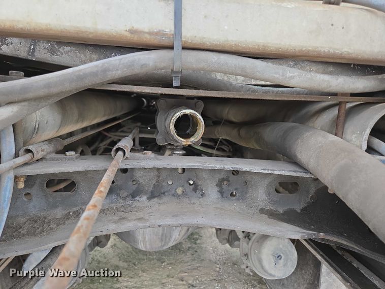 image for item ED2046 2007 Sterling L-Line tank truck