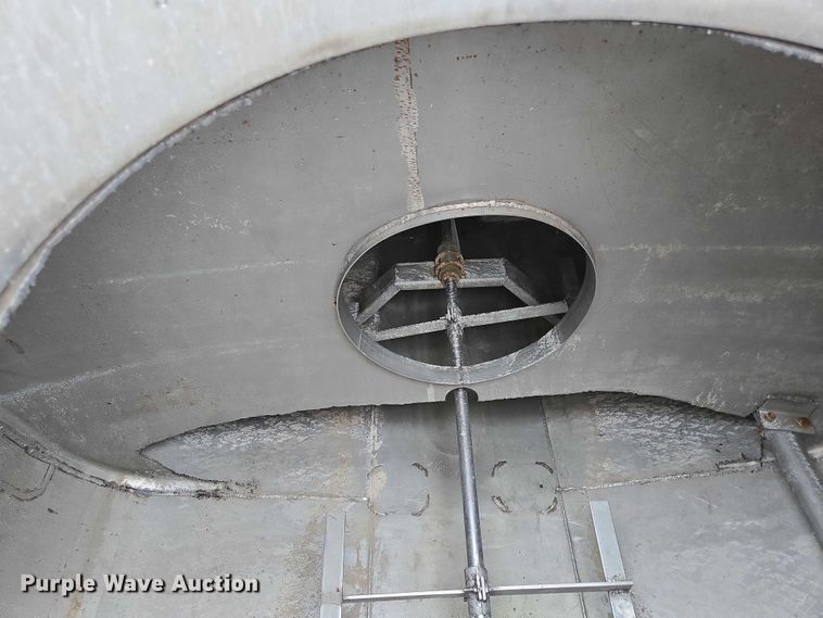 image for item ED2046 2007 Sterling L-Line tank truck