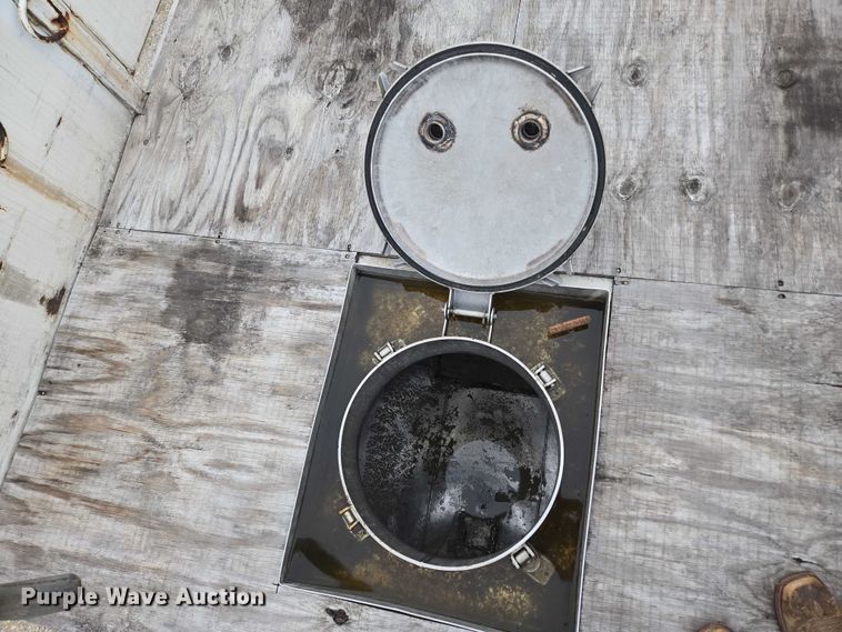 image for item ED2046 2007 Sterling L-Line tank truck