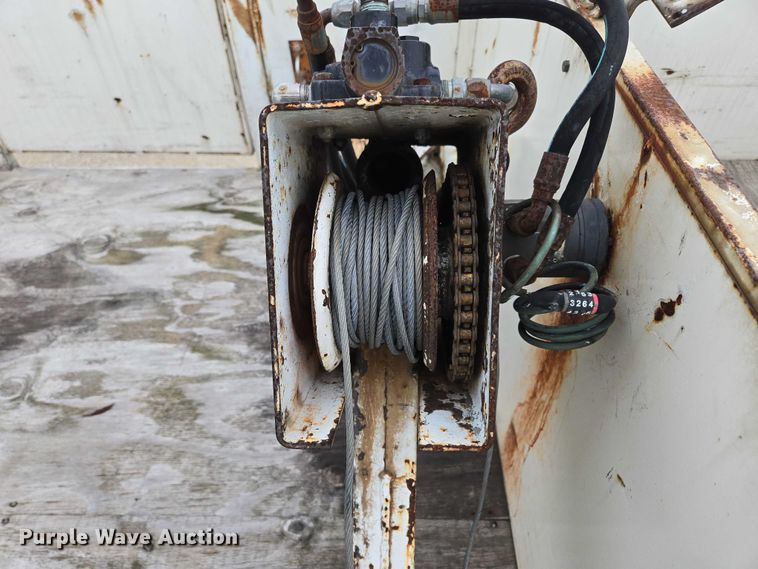 image for item ED2046 2007 Sterling L-Line tank truck