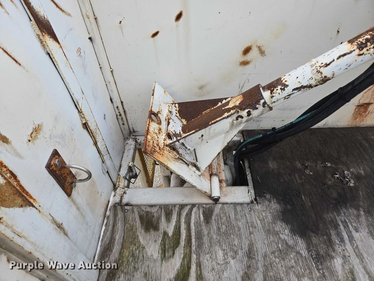 image for item ED2046 2007 Sterling L-Line tank truck