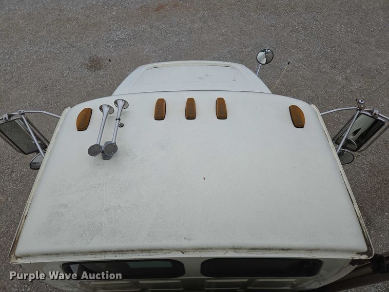 image for item ED2046 2007 Sterling L-Line tank truck