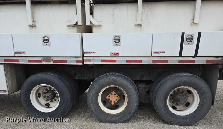 image for item ED2046 2007 Sterling L-Line tank truck