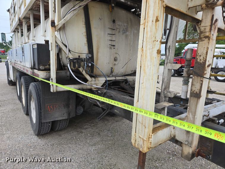 image for item ED2046 2007 Sterling L-Line tank truck