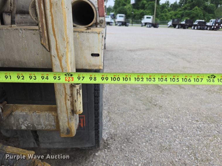 image for item ED2046 2007 Sterling L-Line tank truck