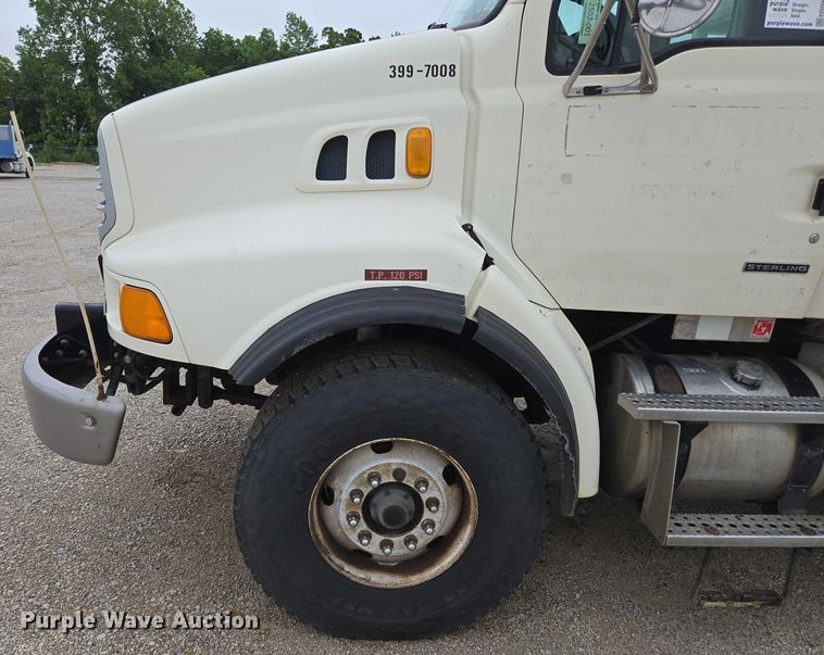 image for item ED2046 2007 Sterling L-Line tank truck