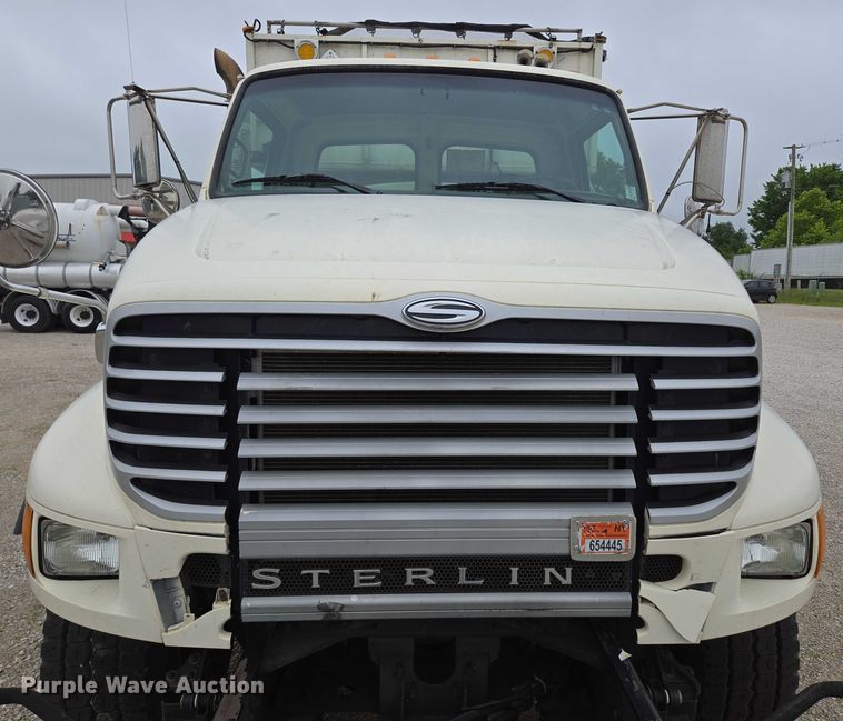 image for item ED2046 2007 Sterling L-Line tank truck