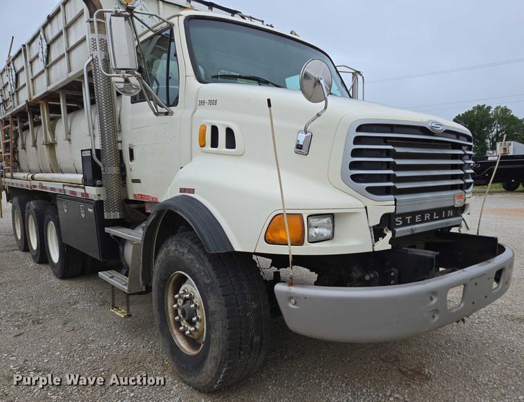 image for item ED2046 2007 Sterling L-Line tank truck