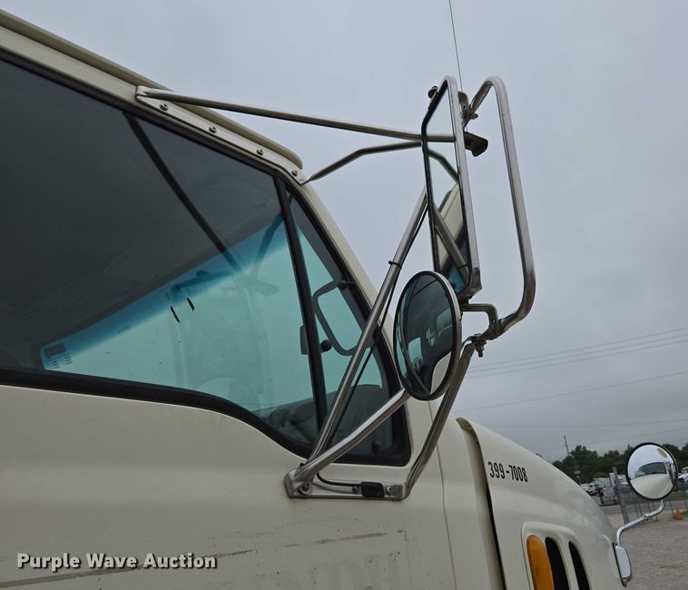 image for item ED2046 2007 Sterling L-Line tank truck