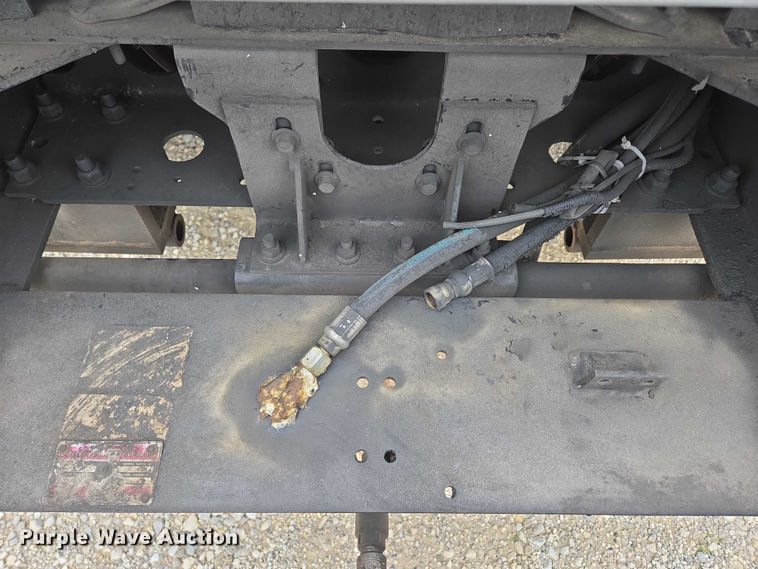 image for item ED2046 2007 Sterling L-Line tank truck