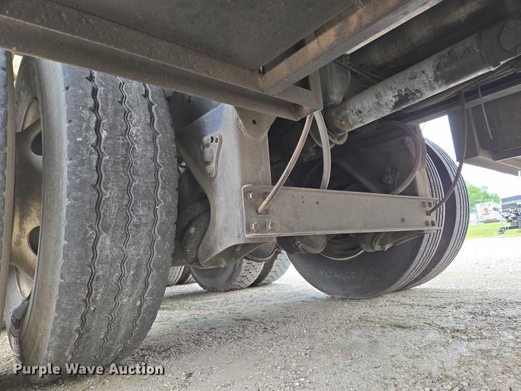 image for item ED2046 2007 Sterling L-Line tank truck