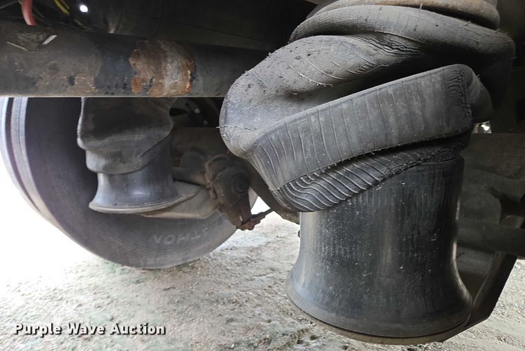 image for item ED2046 2007 Sterling L-Line tank truck