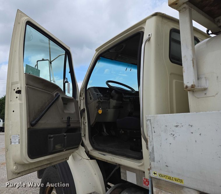 image for item ED2046 2007 Sterling L-Line tank truck