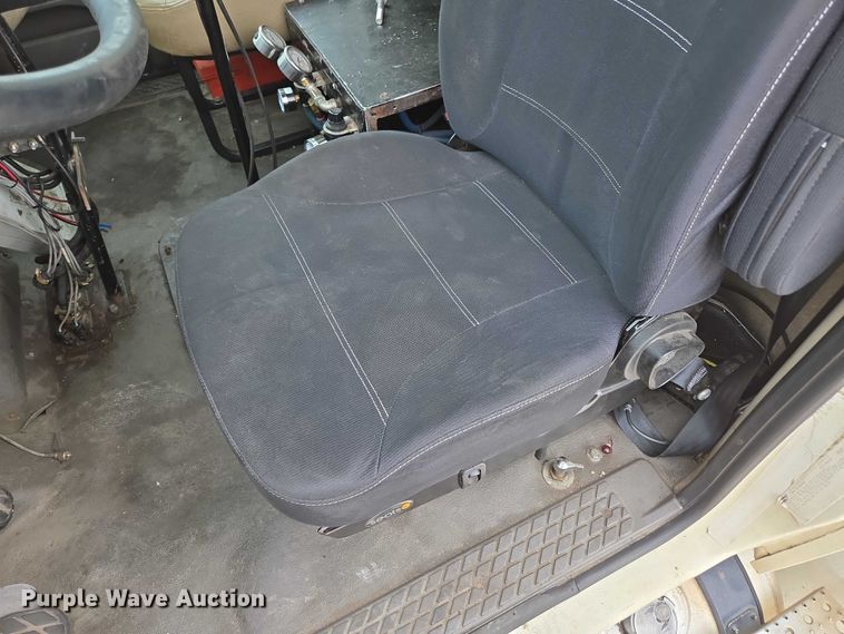 image for item ED2046 2007 Sterling L-Line tank truck