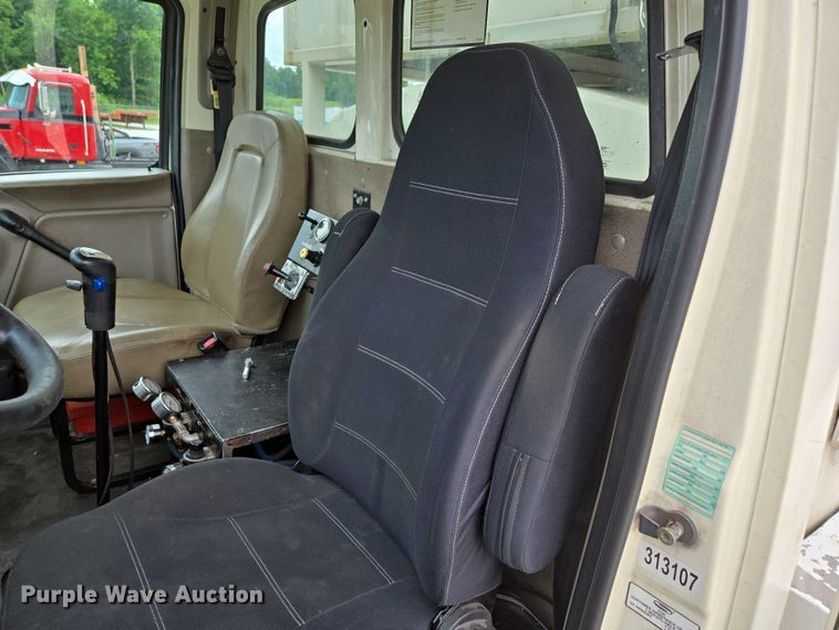 image for item ED2046 2007 Sterling L-Line tank truck