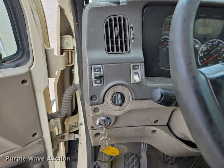 image for item ED2046 2007 Sterling L-Line tank truck