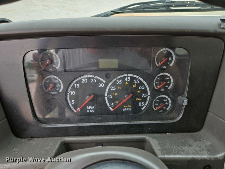 image for item ED2046 2007 Sterling L-Line tank truck