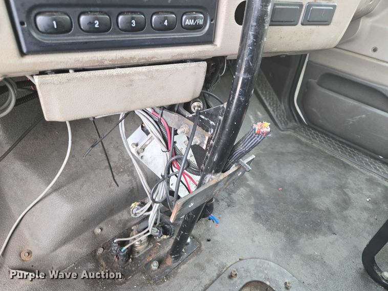 image for item ED2046 2007 Sterling L-Line tank truck