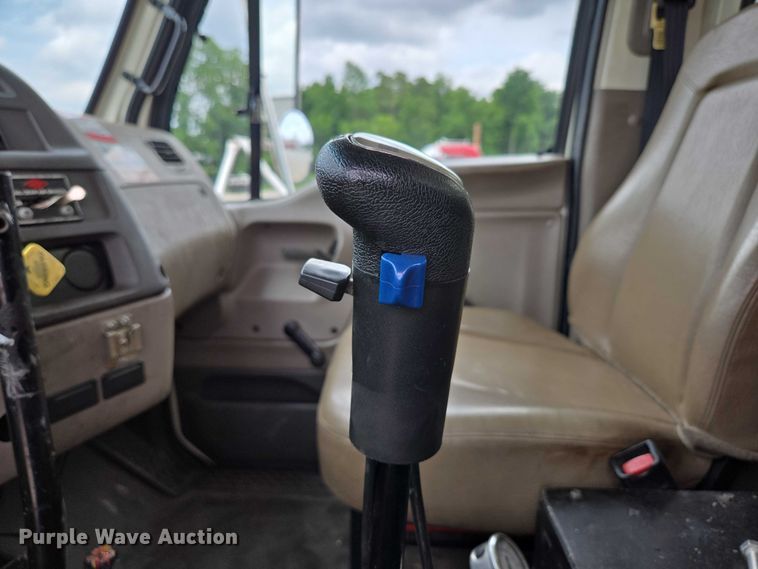 image for item ED2046 2007 Sterling L-Line tank truck