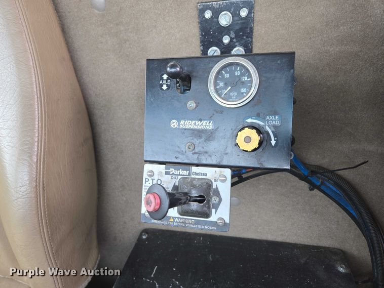 image for item ED2046 2007 Sterling L-Line tank truck