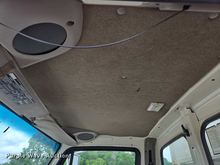 image for item ED2046 2007 Sterling L-Line tank truck