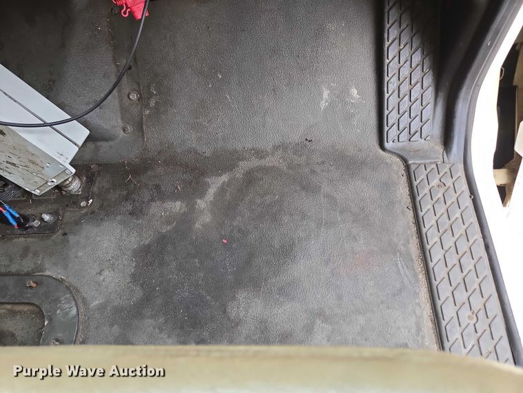 image for item ED2046 2007 Sterling L-Line tank truck