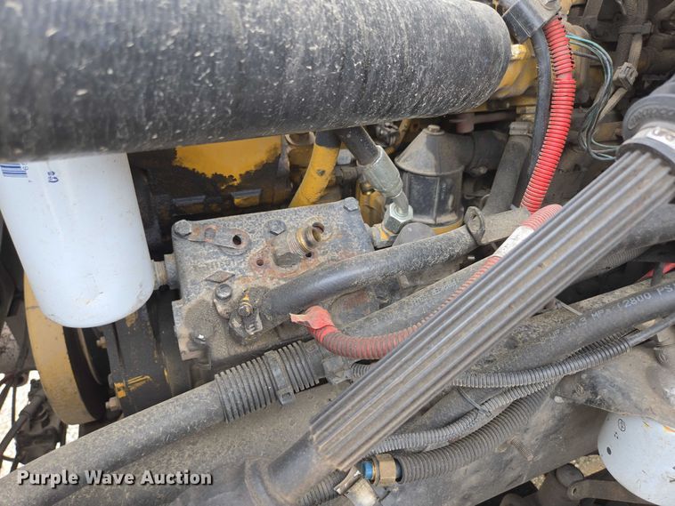 image for item ED2046 2007 Sterling L-Line tank truck